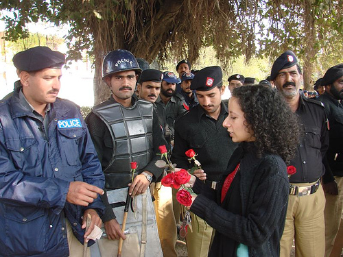 wajih-flowers-to-detained-judges.jpg